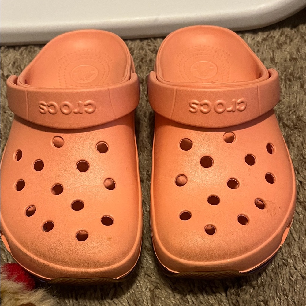 CROCS Women's Bright Pink Sandals
